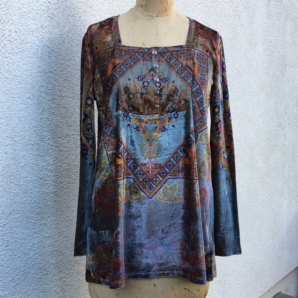 Velvet printed top with satin pleated front detail